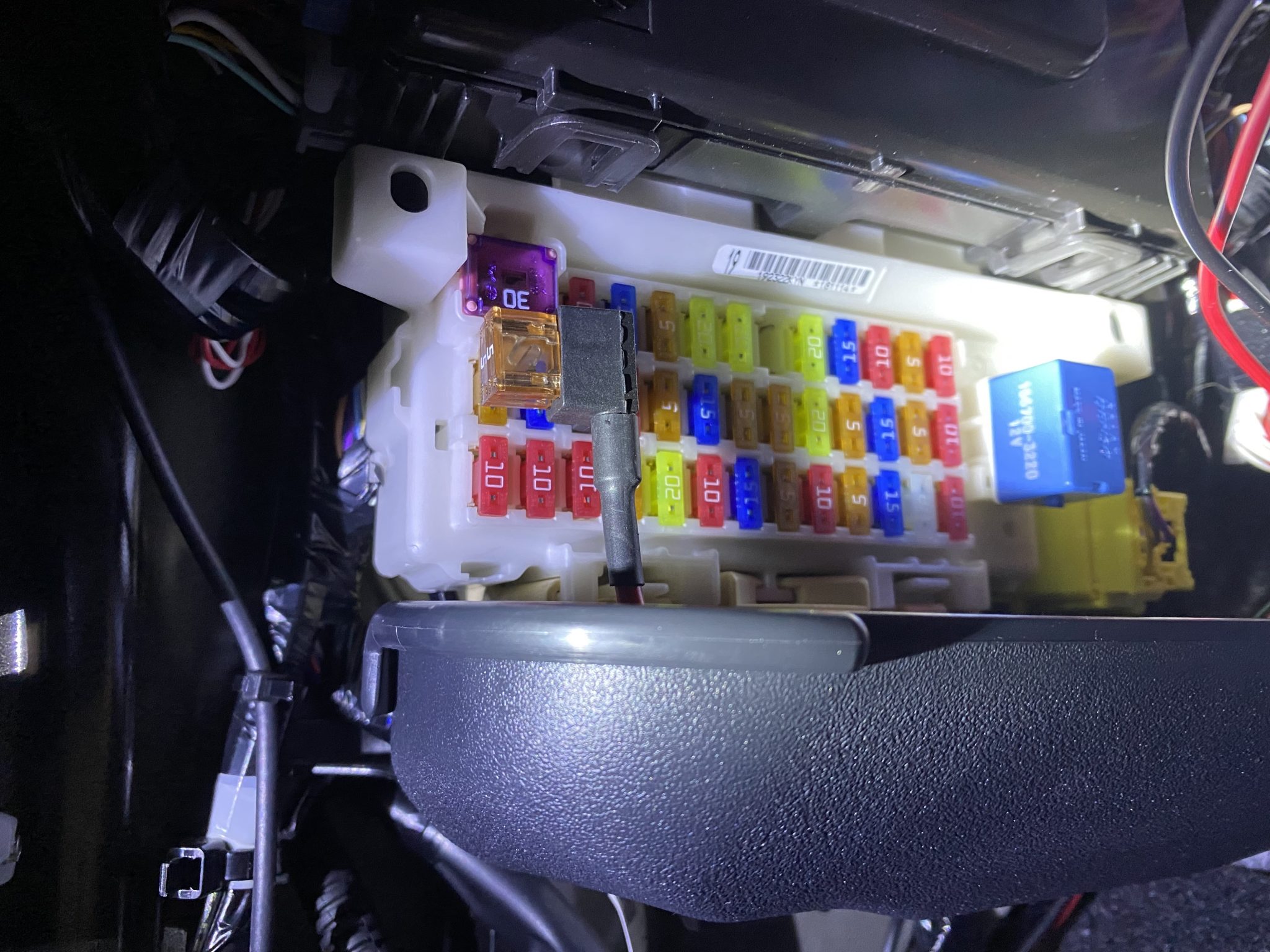 How to DIY install an LED light for automatic Gearbox Suzuki Jimny SZ5